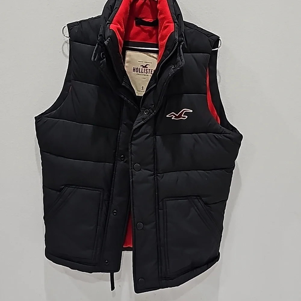 Hollister Puffer Vest Black Size S - Picture 1 of 9